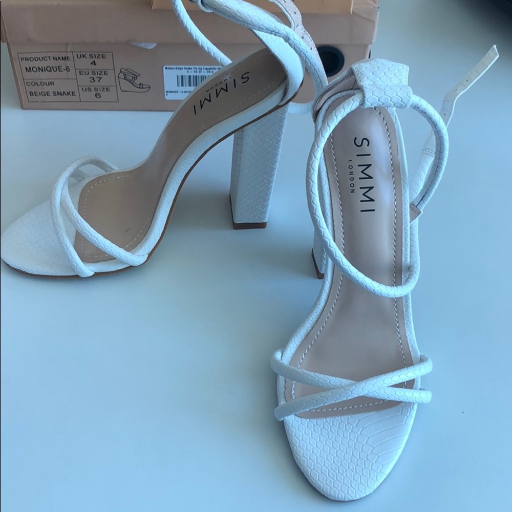 White snakeskin block heels - Picture 2 of 4